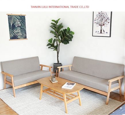 Holzsofa für Wohnzimmer Sektionsstil und OEM-Akzeptanz im Design enthalten