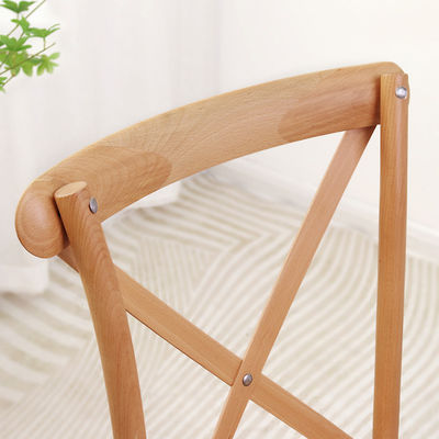 Professionelle Stapelbare X Rücken Rattan Esszessel Französisch Akzent Holz Stuhl für Hochzeitsfeier in kundenspezifischen Farben