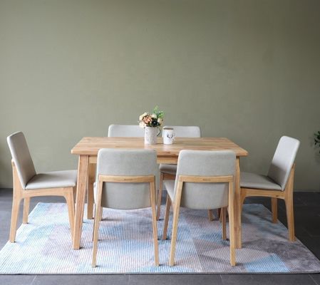 Maßgeschneiderte exquisite Verarbeitung Massivholz Bein Esszimmer Set Möbel mit Esstisch und Stühle Design