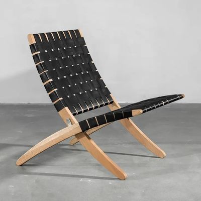 Holz-Esstuhl für den Außenbereich mit klappbarem Design und massivem Holz