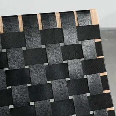 Holz-Esstuhl für den Außenbereich mit klappbarem Design und massivem Holz