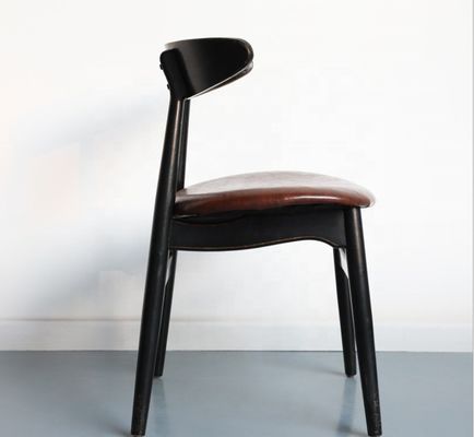 Massivholz-Kleidungsstuhl Praktische und moderne Gestaltung für den Hausstuhl