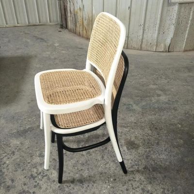 Moderner Hochzeitsstuhl aus Rattan für Bankette und Hochzeiten