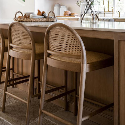 Modernes Esszimmermöbel Massivholz PU-Leder Barstuhl für Restaurantmöbel