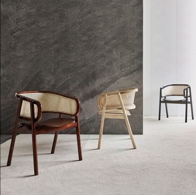 Zeitgenössischer Holz-Rattan-Esstisch mit gutem und umweltfreundlichem Material