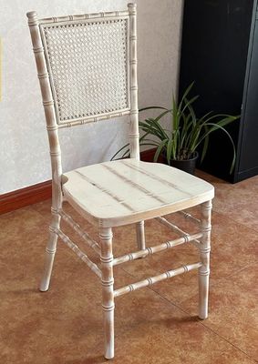 Natürlicher schwarzer robuster Esszimmerstuhl Nordic Design Moderne Probe Massivholz PU Leder für Hochzeitszimmer