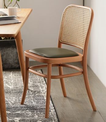 Holzstühle für Schlaf- und Esszimmermöbel
