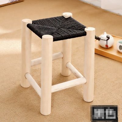 Modern Nordic Design Massivholzhocker für Barmöbelwerbung
