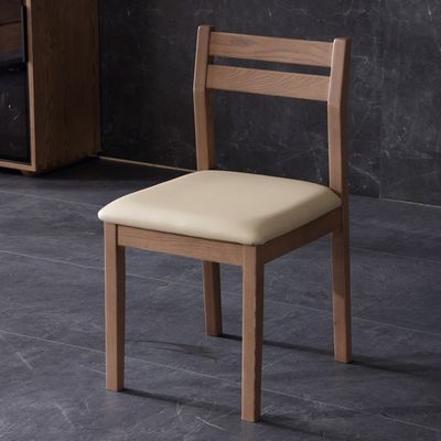 Wohnzimmermöbel Massivholzstühle mit Kissen im modernen Design
