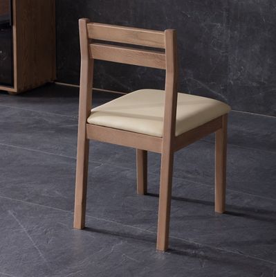 Wohnzimmermöbel Massivholzstühle mit Kissen im modernen Design