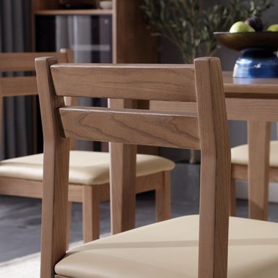 Wohnzimmermöbel Massivholzstühle mit Kissen im modernen Design
