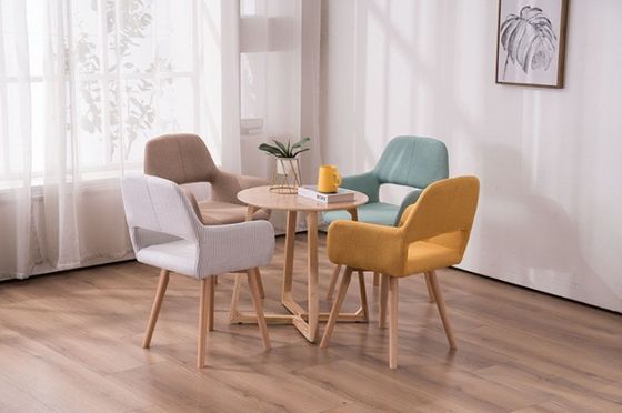 Massivholzbeine Esszimmermöbel Nordic Farbiger Polsterstuhl für Kundenanforderungen