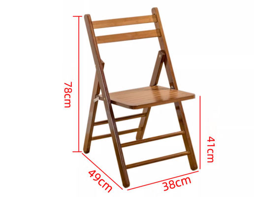 Klappbarer Holzstuhl im nordischen Design zum Essen in Restaurants und Hotels