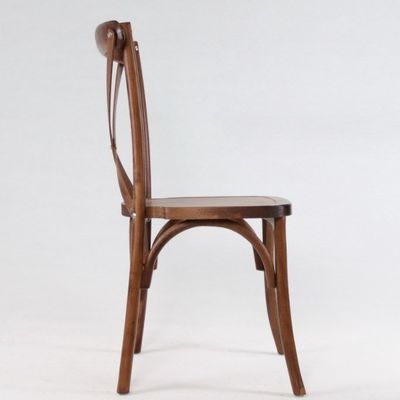 Antique Design Style D50*W42*H88CM Stapelbare Holz-X-Kreuzrücken Stühle für Restaurantessen und Morden Möbel