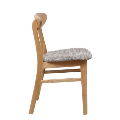 Nordischer moderner Speisesessel aus massivem Holz mit Lederpolster-Sitz und Rückenlehne