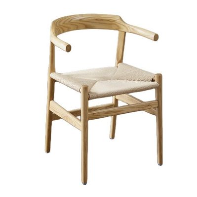 Moderner Holz-Esstischstuhl mit Wunschknochen-Design und antikem Seilsitz