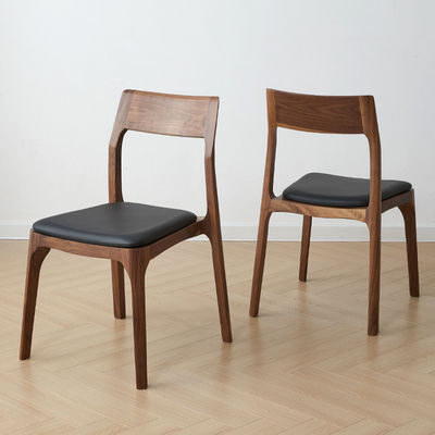 Moderne Stapelstühle aus Holz für Restaurants