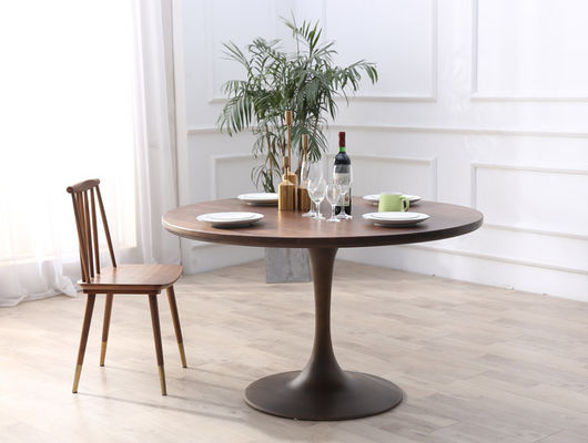 Handgefertigter Holzschreibtisch mit modernem Design