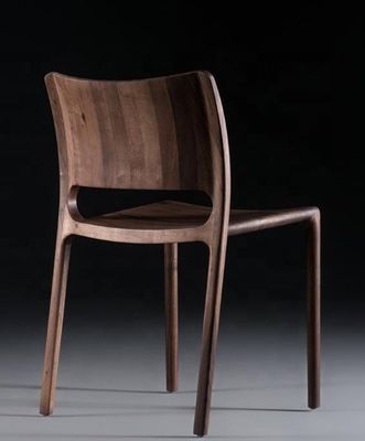 Fügen Sie Ihrem Café und Restaurant einen Hauch Luxus hinzu mit einem High-End Massivholz-Nordic Bent-Rückenlehnen-Esstuhl