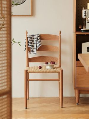 Burlywood W44*D48.5*H90CM Einzigartiges Vintage Design Massivholz Esszessel mit handgewebtem Papier-Schleifsitz