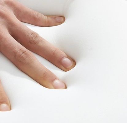 Gut gestaltete, flauschige Einzelsofa für Schlaf- und Wohnzimmermöbel