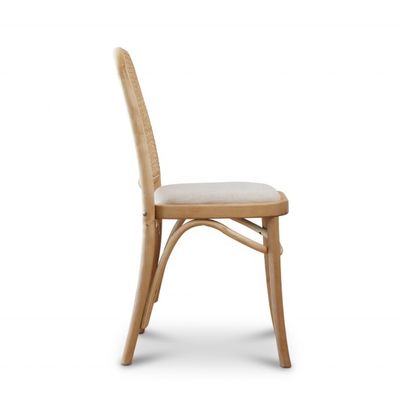 Klassischer Massivholzframe Esszessel in schwarzem Rattan für Wohnen Restaurant Hotel Moderne Design-Stil