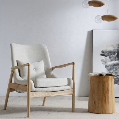 Holzpolsterte Wohnzimmermöbel Moderne Lounge Sessel OEM Ja Postverpackung N Holz Armstuhl