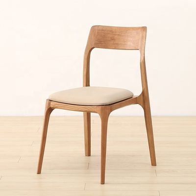 Moderne nordische Wohnmöbel Stapelbare Esszimmerstühle aus Ascheholz ohne gefaltetes Design spezifisches Holz