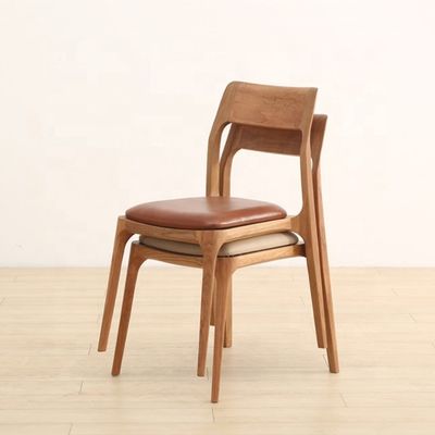 Moderne nordische Wohnmöbel Stapelbare Esszimmerstühle aus Ascheholz ohne gefaltetes Design spezifisches Holz