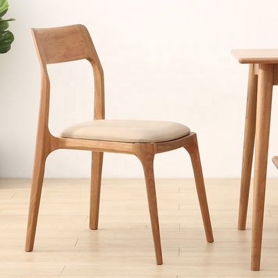 Moderne nordische Wohnmöbel Stapelbare Esszimmerstühle aus Ascheholz ohne gefaltetes Design spezifisches Holz