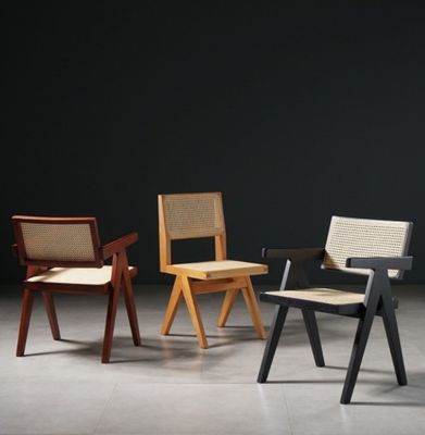 Modernes Design, höhenverstellbarer Rattan-Stuhl ohne Arme, mit Sitz und Rücken aus Massivholz