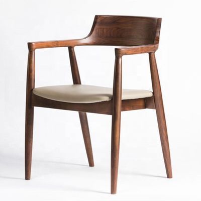 Spezifischer Esszessel Postverpackung Y Kreativer Esszimmer Arm Holzstuhl für modernes Essen Restaurant und Café