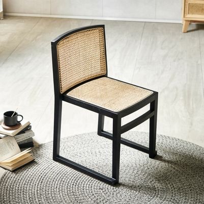 Möbel für das Esszimmer Moderne Massivholz-Esstuhl für Bankette Stapelbare Rattan-Stuhl KEINE Falte