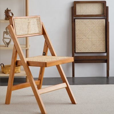 Massivholz und Rattan Klappstuhl für natürliche Möbel