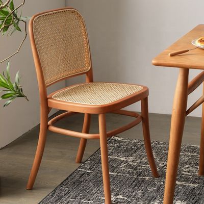 Postverpackung Klappstuhl aus Rattan für Veranstaltungen und Hochzeiten