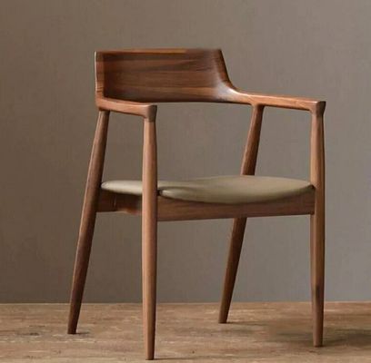 Nordeuropäische PU-Lederpolster Massivholz Esszimmerstuhl für Restaurant KEINE Falte und OEM-Service akzeptiert