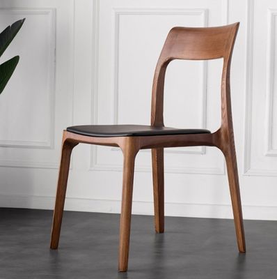 Individuelle Designs Design Stil Elegante nordische Massivholz-Esstuhl mit PU-Leder-Sitz