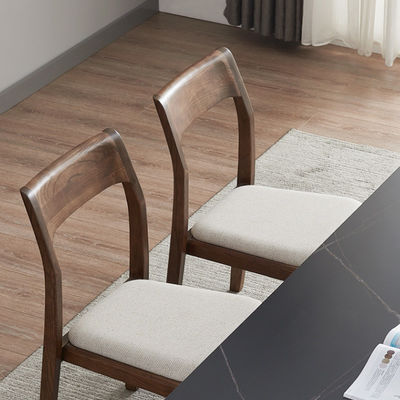 Individuelle Designs Design Stil Elegante nordische Massivholz-Esstuhl mit PU-Leder-Sitz