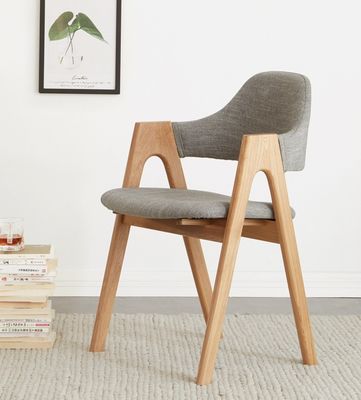 Wohnzimmermöbel Moderne Massivholz-Esstuhl mit Stoffkissen und kundenspezifischem Design