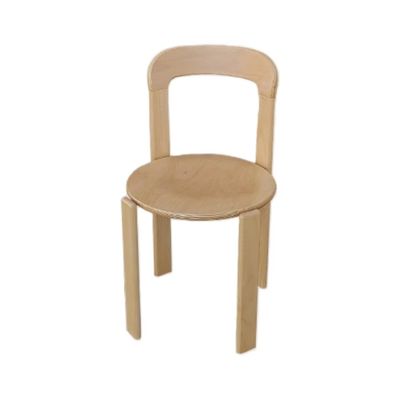 Maßgeschneiderte Designs Nordic Massivholz Esszessel mit stapelbarem Design und lackierten Oberfläche