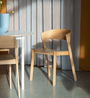 Maßgeschneiderte Designs Stapelbare Holz Esszessel für Hotel Restaurant im modernen Design