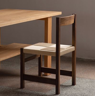 Natürliche Farbe Gewebtes Seil Massivholz geflochtener Sitz Esszessel Für Restaurant Mit exquisiter Handwerkskunst