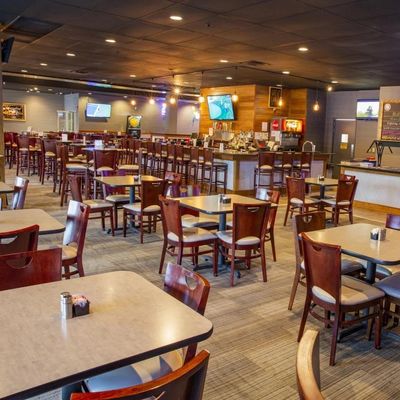 50 Stück Holz Restaurantleiter Rücken Stuhl Moderner Stil Maßgeschneiderter Esszimmer Stuhl Natur Maßgeschneiderte Gewerbemöbel