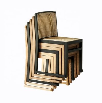 Postverpackung Festiger Speisesessel aus massivem Holz mit modernem Design und stapelbarem Rattan