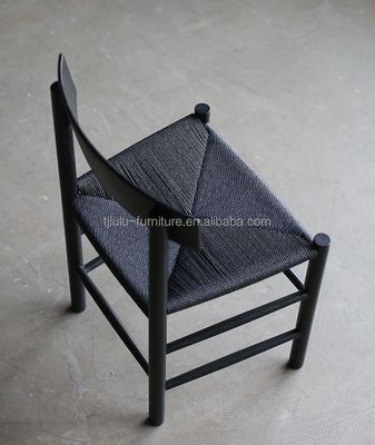 Massivholz niedrig runde Rücken Speisestuhl Rattan Stuhl mit modernem und traditionellem Designkonzept