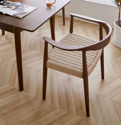 Vintage Luxus-Hotel-Esstuhl mit gewebtem Kabelsitz und Massivholzkonstruktion