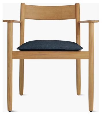 Stoffholzpolsterter Stuhl für Weinkeller und elegantes Esserlebnis