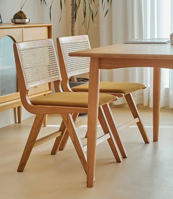 Moderne Polsterstühle aus Naturrattan aus Massivholz Esszimmerstuhl für Restaurant Hotel