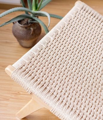 Massivholz gewebter Sofa mit Schnur Single Sofa Stuhl Kombination von Stil und Funktion für Wohnzimmermöbel