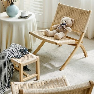 Hotel Wohnzimmermöbel Nordischer Stil Massivholz Freizeitstuhl mit Gewebter Schnur und Klappdesign